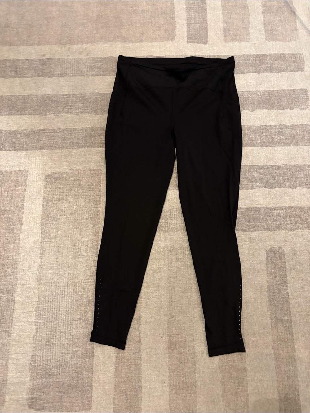 Lululemon Women’s Black Leggings - Swift Speed High-Rise Tight 28” *Luxtreme